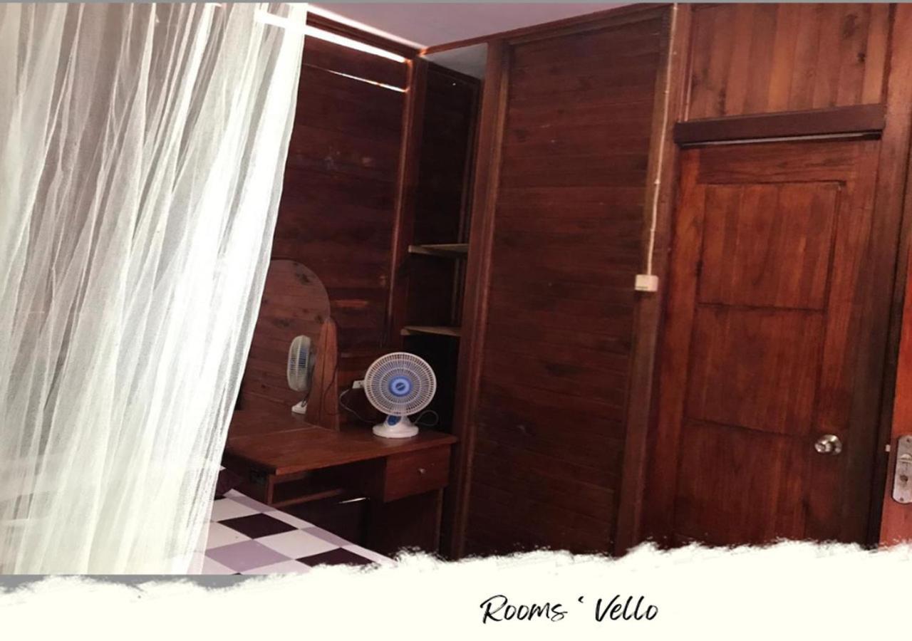 Heiner Homestay Bunaken Buitenkant foto